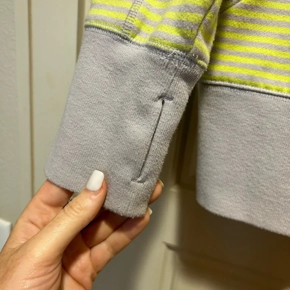 GapFit Neon Striped Sweatshirt Medium | Athletic Pullover Crewneck Bright Stripe - Picture 2 of 5